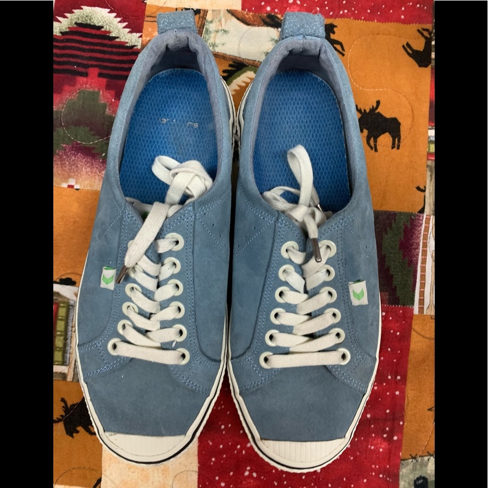 Cariuma OCA suede low top sneakers